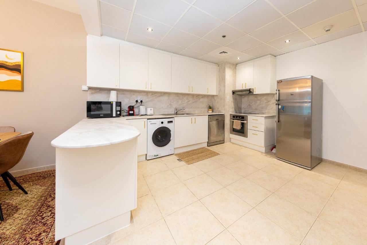 Apartment Attractive 1br With Sea View Near Barasti Club *