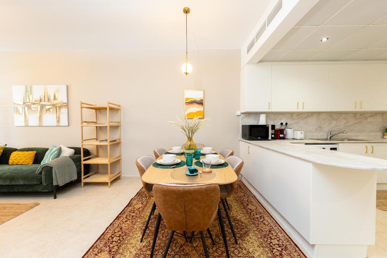 Attractive 1br With Sea View Near Barasti Club * Dubai